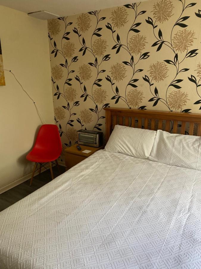ウェンズベリー La Mansion Bed & Breakfast エクステリア 写真
