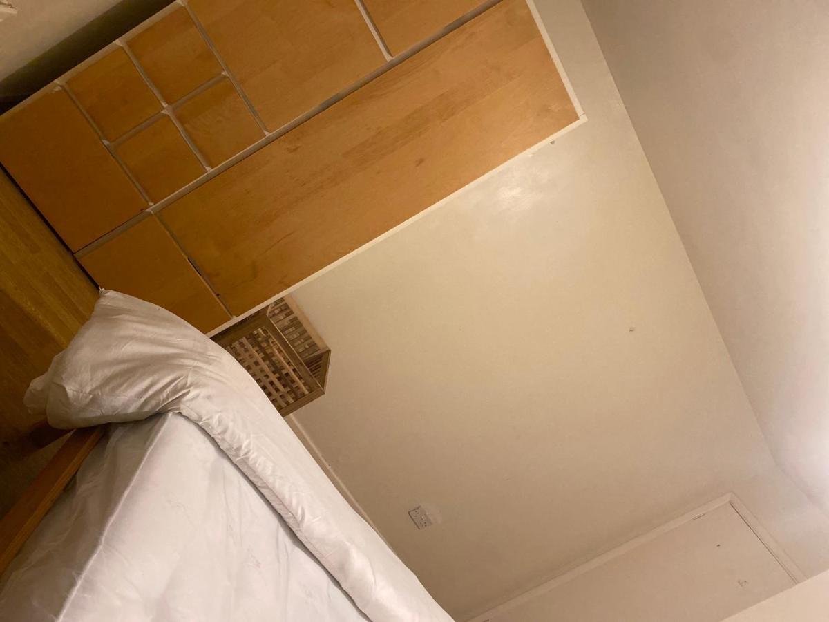 ウェンズベリー La Mansion Bed & Breakfast エクステリア 写真
